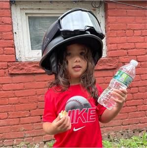 Meet your Posher, Pamela